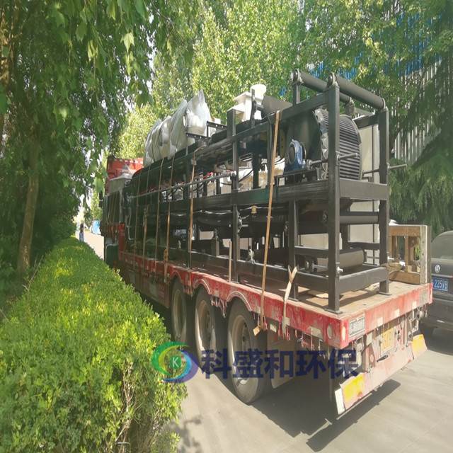 科盛和 5.6平米特殊防腐真空皮带脱水机发往河南省！